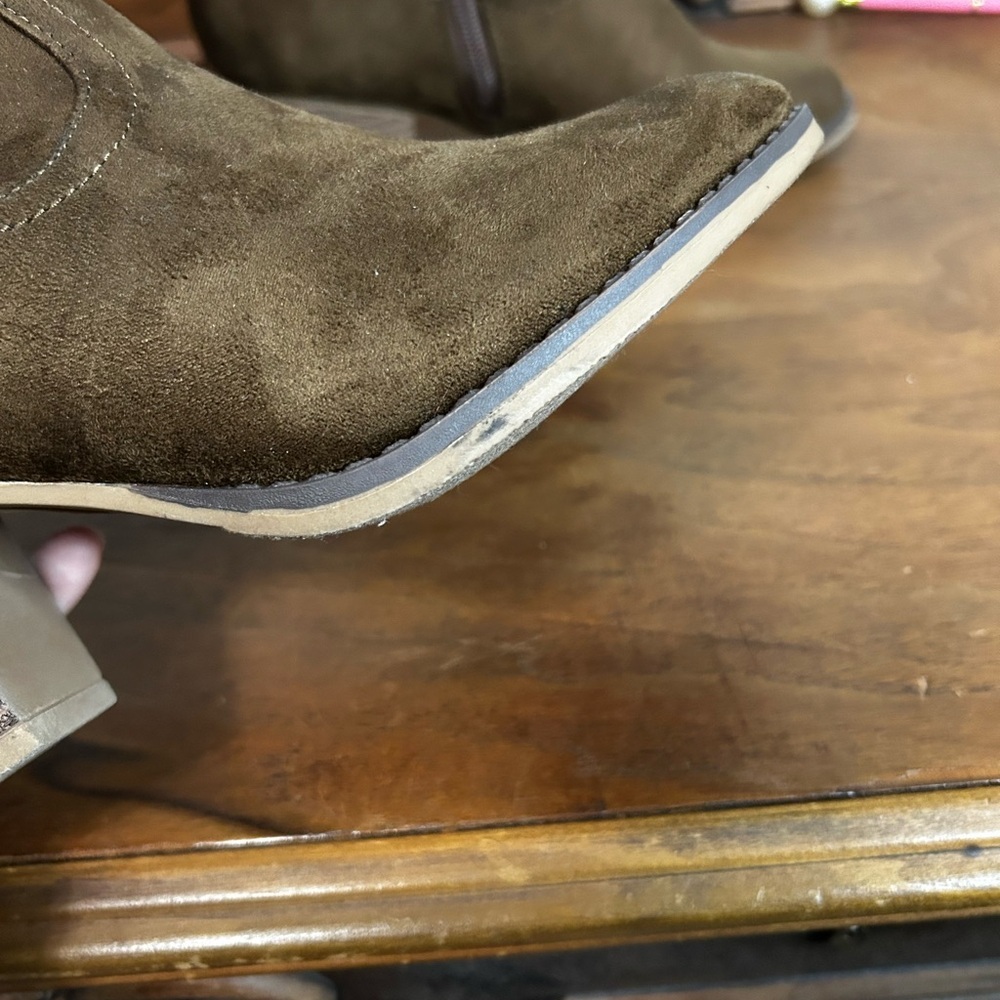 Dominique Nicole Dark Brown Faux Suede Slouch Ankle Booties, Size 7.5 - Picture 6 of 11